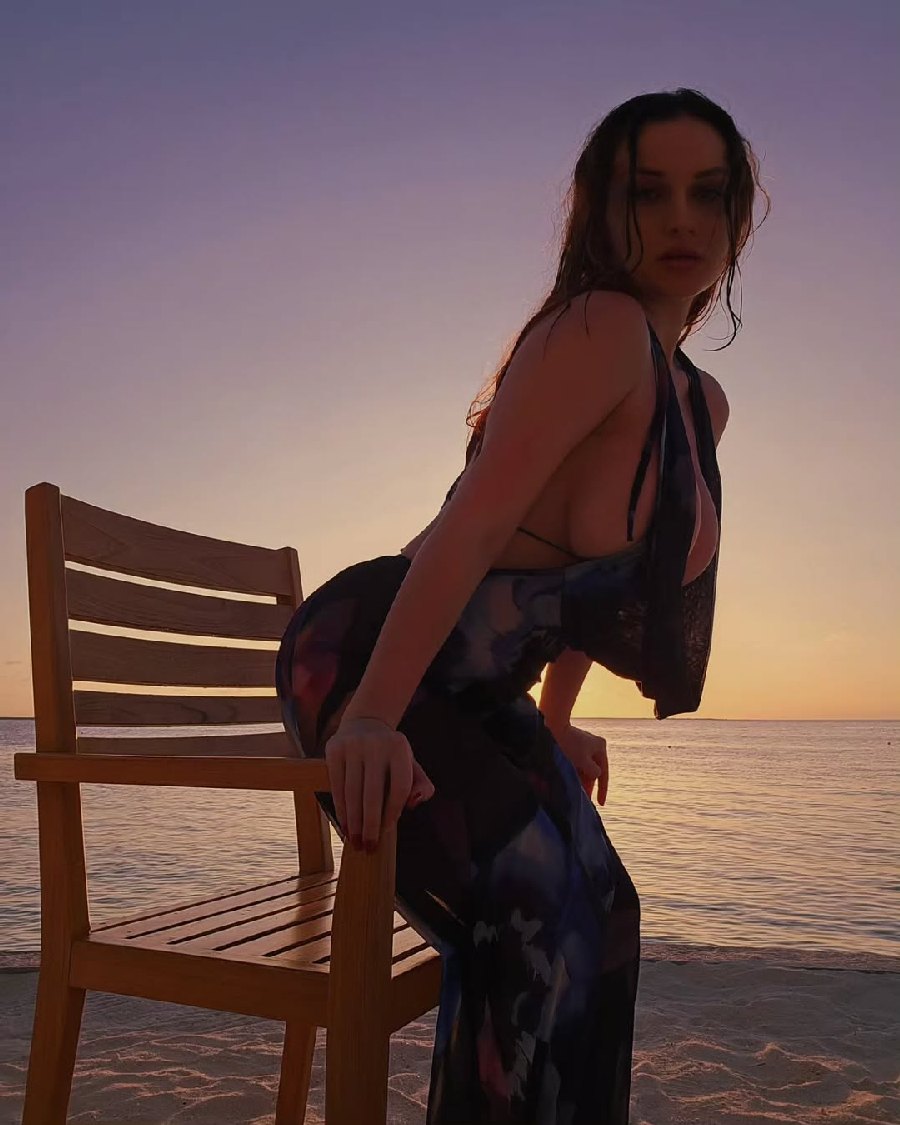 Sexy girl Miranda Faith nude in Zhongshan