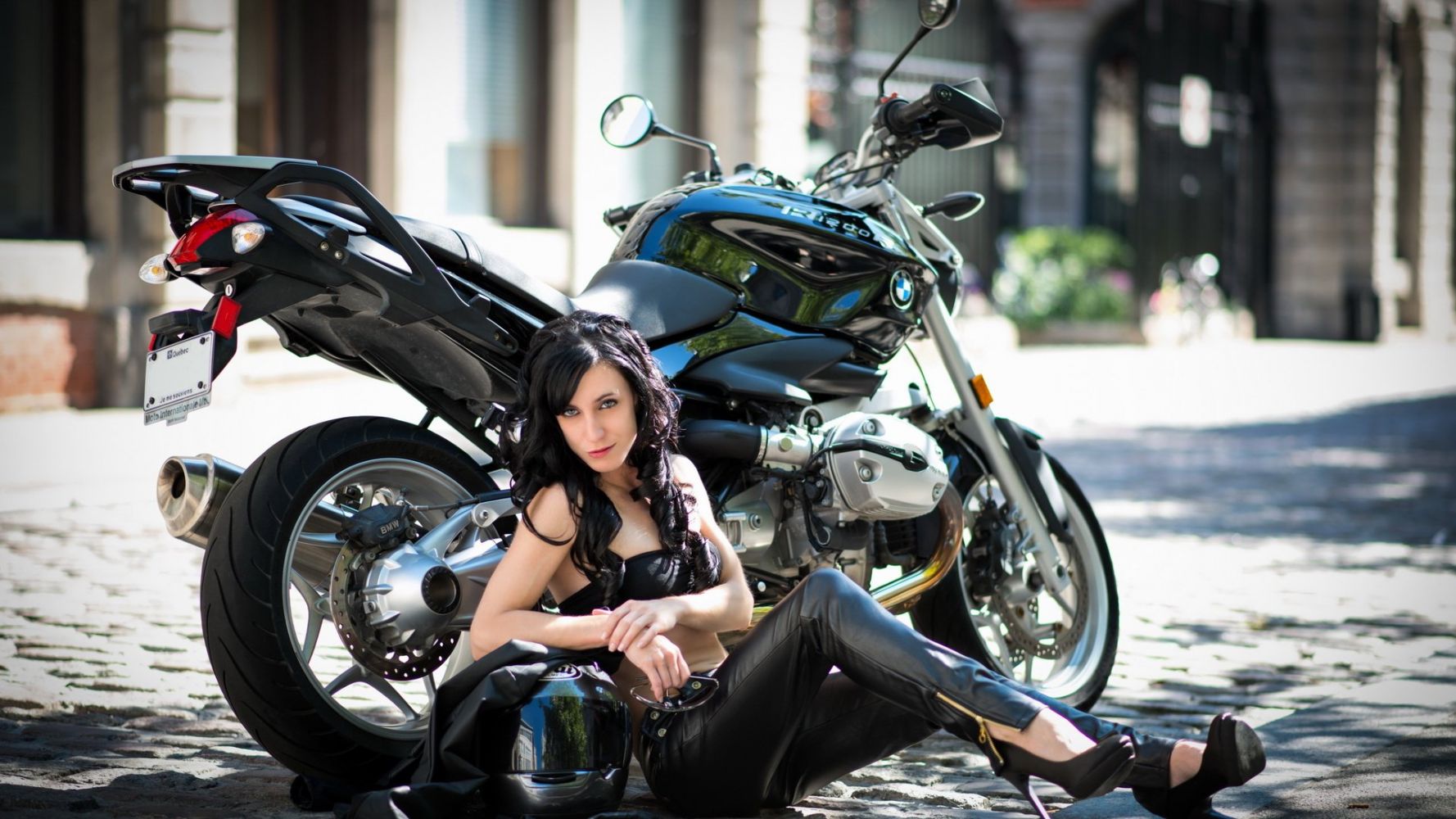 European women on bikes in Zhongshan