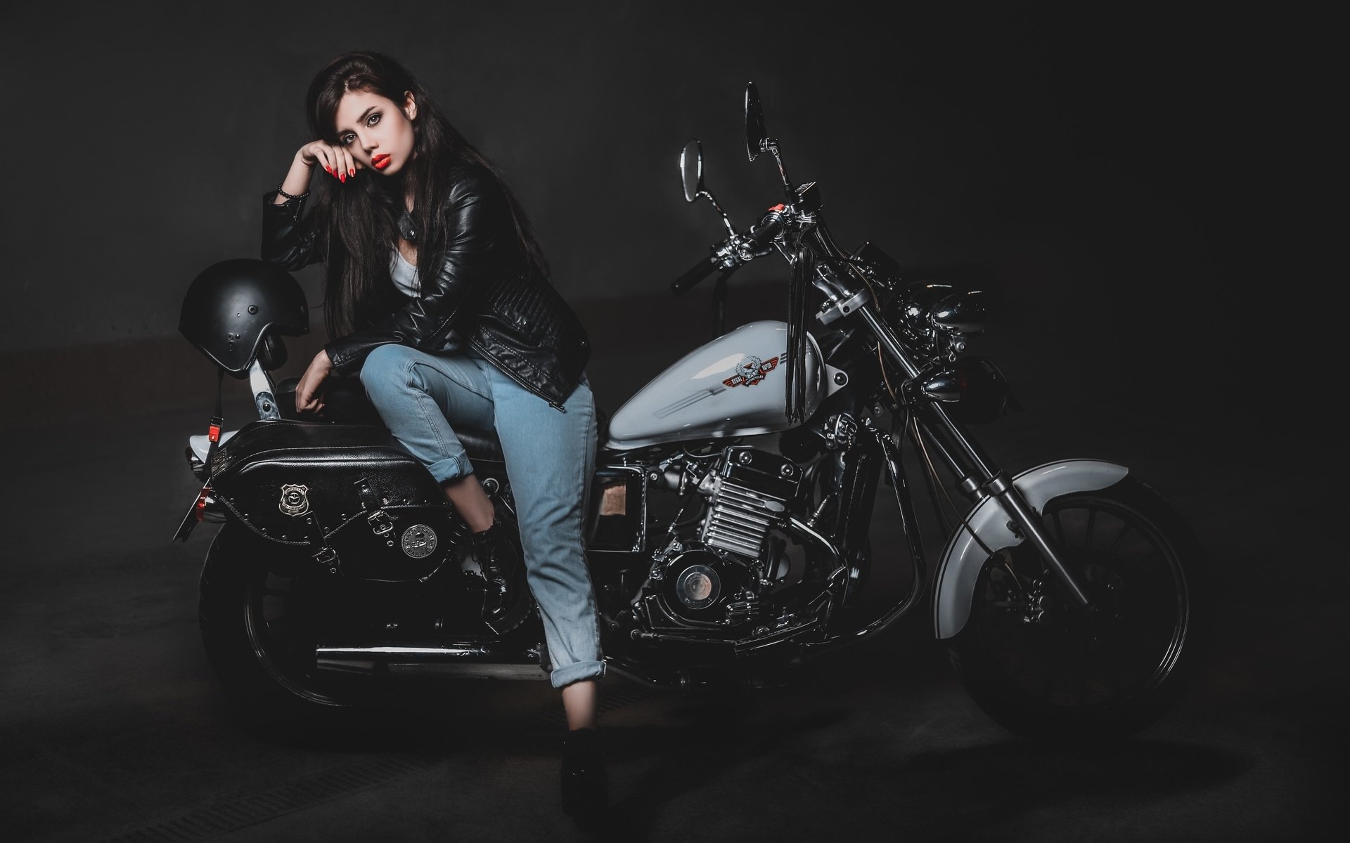 Biker girls: style and drive in Zhongshan