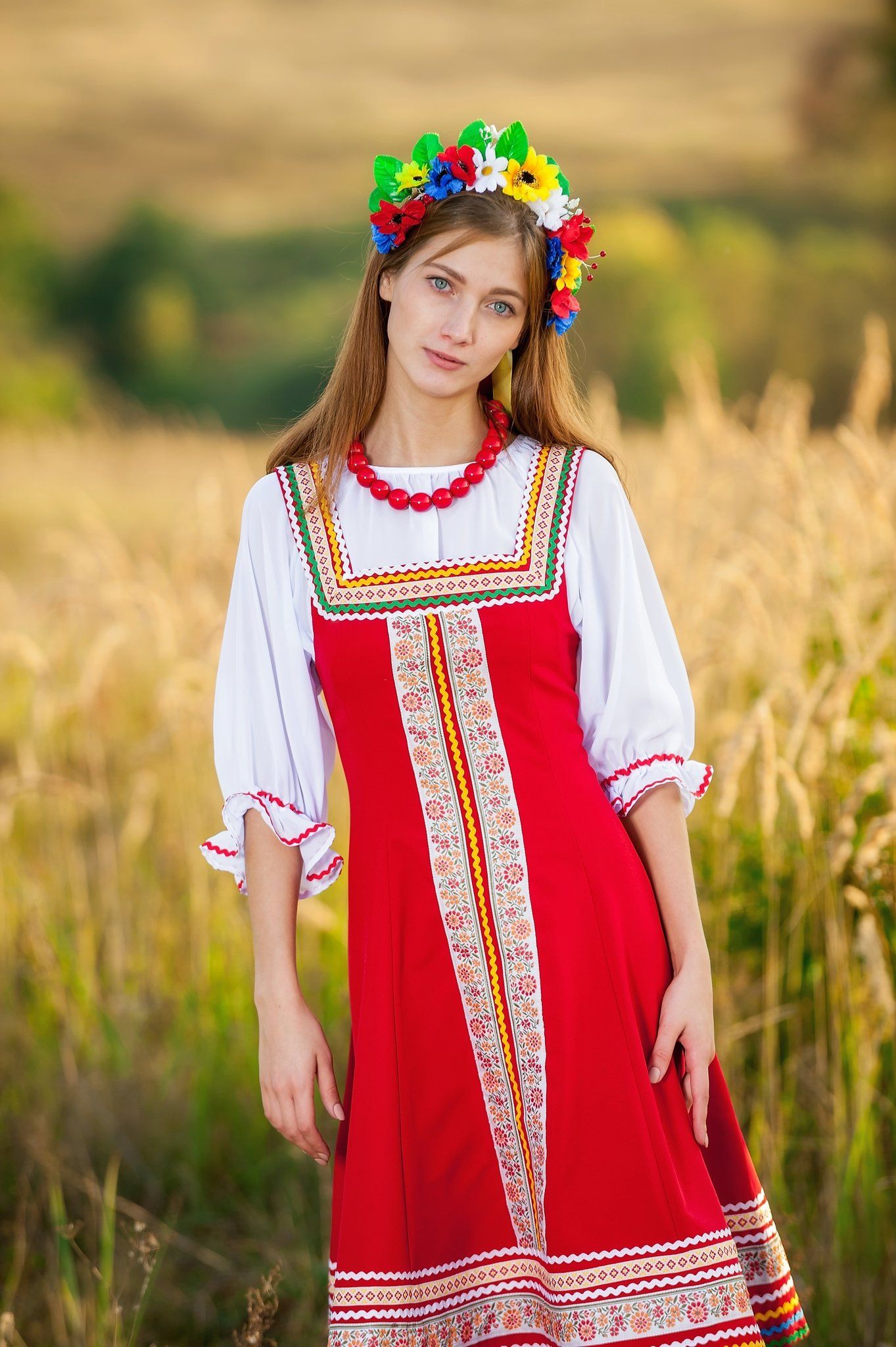 Women in Slavic costumes in Zhongshan