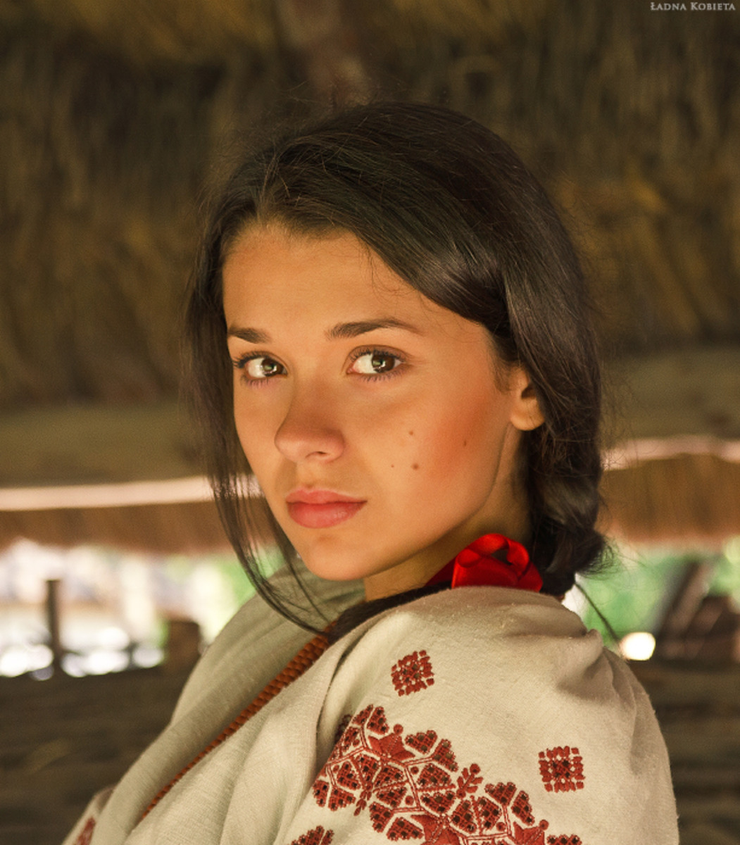 Girls in Slavic costumes in Zhongshan