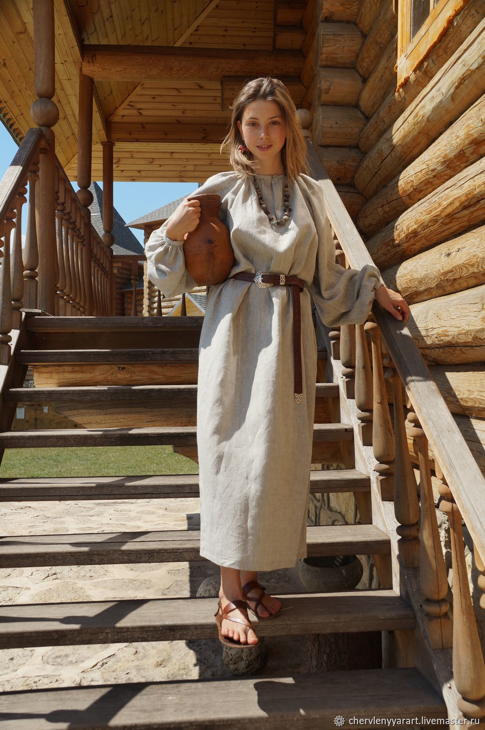 Girls in Slavic costumes in Zhongshan